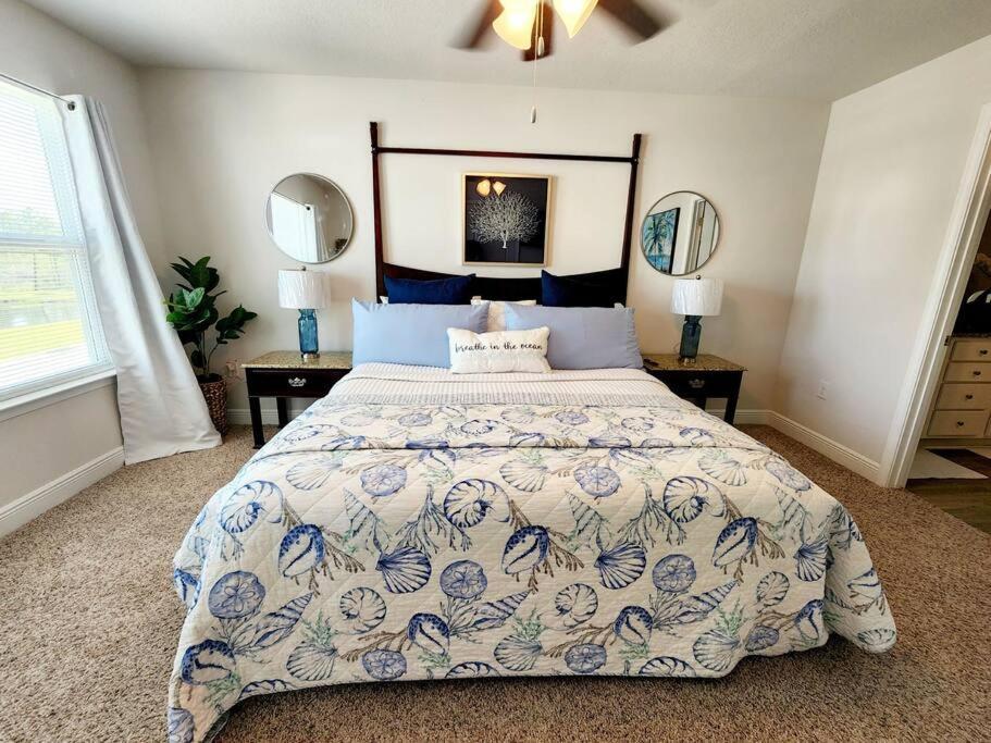 Entire Home- Gorgeous 3Br Townhome Pool, Grill, Washer, Dryer, 2 Free Drive Up Spaces Sleeps 6 Close To Everything Pcb! Панама-Сити Экстерьер фото